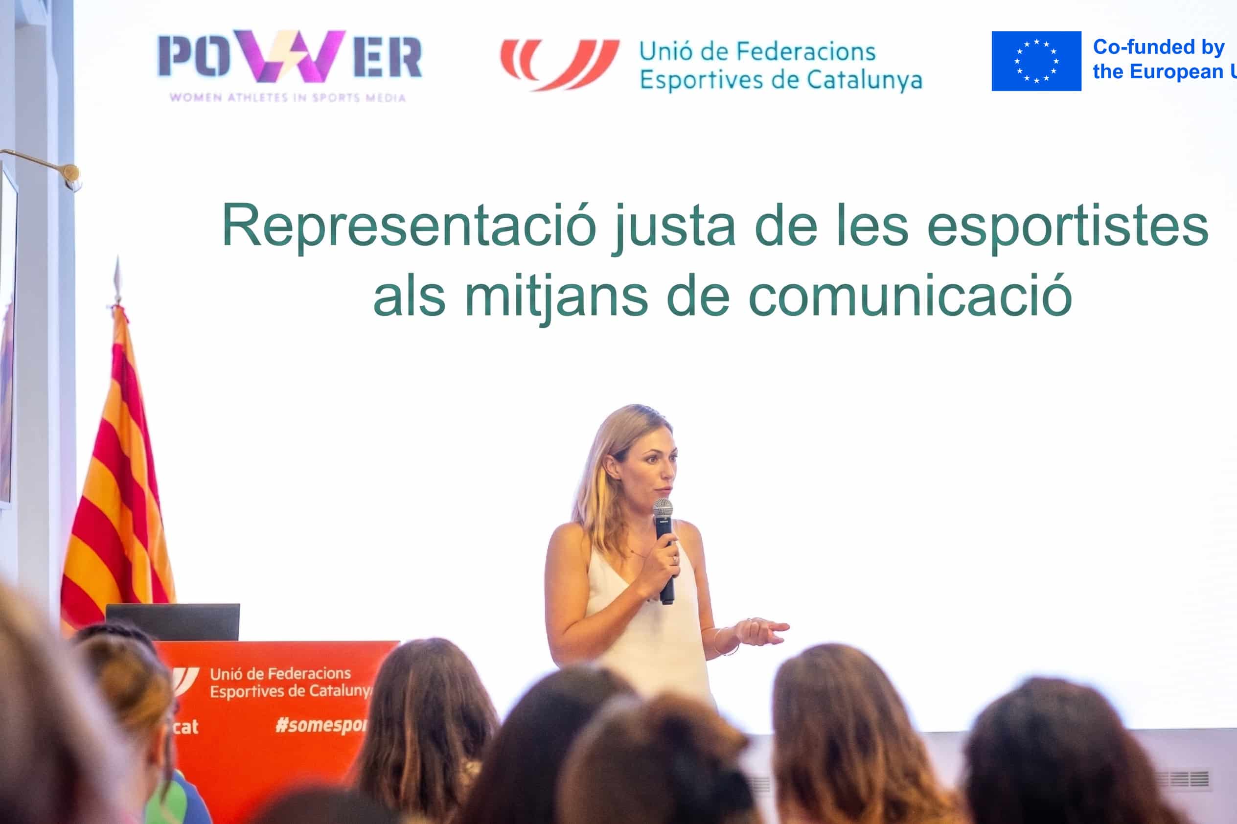 isabel perez presentant la jornada power